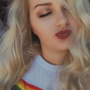 Meet your Posher, Ayanna